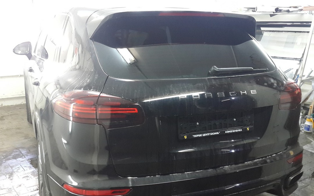 Porsche Cayenne — тонировка задней части авто, цена 3900 руб.
