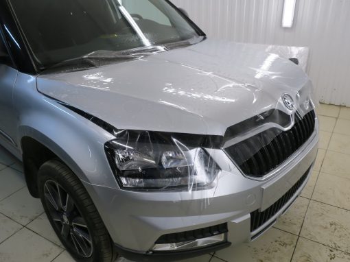 Бронирование от сколов и царапин антигравийной пленкой передней части SKODA Yeti
