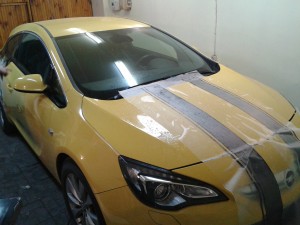 Нанесение полос на кузов автомобиля Opel Astra GTC