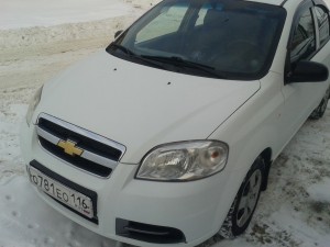 Оклейка автомобиля Chevrolet Aveo белой пленкой
