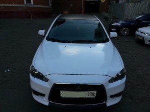 Mitsubishi Lancer X - оклейка авто белым глянцем