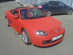 MG-Rover - оклейка авто красной алмазной крошкой