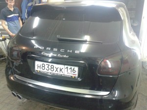 Тонировка фар автомобиля Porsche Cayenne - июнь 2013
