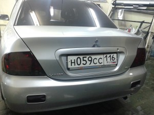 Mitsubishi Lancer 9 - тонировка задних  фар - сентябрь 2013