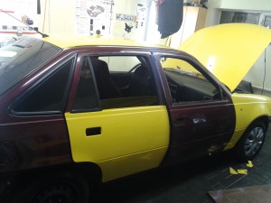 Daewoo Nexia - оклейка желтой глянцевой пленкой - октябрь 2013