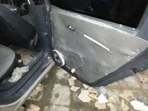 VW Polo вибро-шумоизоляция дверей, установка новых динамиков 16 - ноябрь 2013