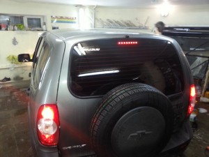 Chevrolet Niva - тонировка задней полусферы - 26.01.2014