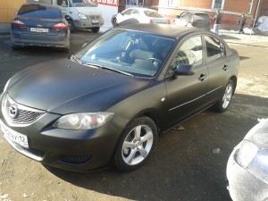 Mazda 3 - оклейка немецкой черной матовой пленкой - 21.03.2014
