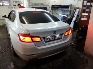 Тонировка автомобиля BMW 5 в Казани - 28.03.2014