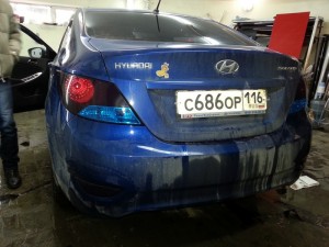 Тонировка задних фонарей  автомобиля Hyundai Solaris синей пленкой - 15.02.2014