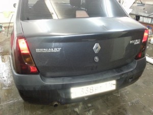 Тонировка задних фонарей автомобиля Renault Logan - 21.02.2014