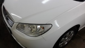 Hyundai Elantra - оклейка машины белой глянцевой пленкой - 17.04.2014
