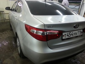 Тонировка автомобиля Kia Rio - цена от 1400р - июнь 2014