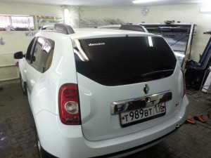 Renault DUSTER - тонировка авто - цена 1800р - май 2014