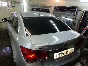 Chevrolet Cruze - тонировка автомобиля в Казани - стоимость тонировки 1800 рублей - июль 2014