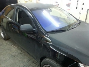 Kia Cerato - тонировка лобового стекла пленкой хамелеон - 26.07.2014