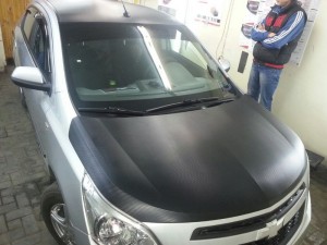 Chevrolet Cobalt - оклейка капота, крыши, багажника черным 3D карбоном -  08.10.2014