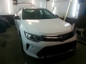 Toyota Camry - оклейка автомобиля пленкой белый глянец - декабрь 2014