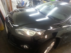 Ford Focus - бронирование антигравийной пленкой капота, бампера, крыльев, тонировка - январь 2015