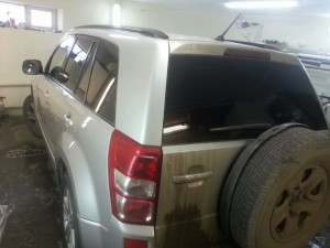 Suzuki Grand Vitara - тонировка задней части, передние стекла атермальная пленка Mystique Light - ян...