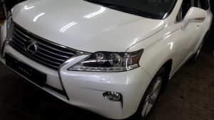 Lexus RX 270 - нанесение антигравийной полиуретановой пленки на переднюю часть кузова, Тонировка пле...