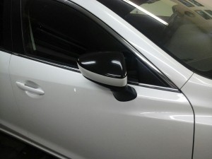 Mazda 6 - тонировка Johnson, крыша и зеркала оклеены черной глянцевой пленкой - цена 6900 руб.