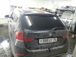 BMW X1 - тонировка автомобиля пленкой Sun Control HP, цена 2500 руб.