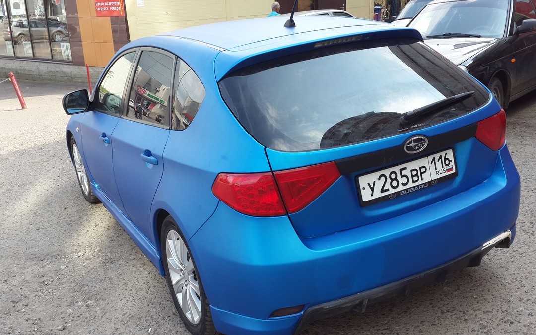 Subaru Impreza — полная оклейка авто синей матовой пленкой