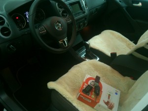 VW Tiguan - установка сигнализации с автозапуском StarLine A93, цена 11900 руб., тонировка - цена 22...