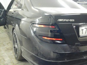 Mercedes-Benz C класса - тонировка фонарей автомобиля