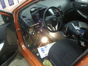 Hyundai Solaris - сертифицированная установка StarLine A91, тонировка, установка привода на крышку б...