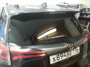 Toyota Rav 4 - бронирование антигравийной пленкой капота, фар, тонировка
