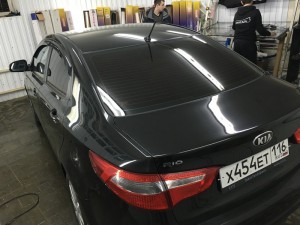 Kia Rio - тонировка задней части авто