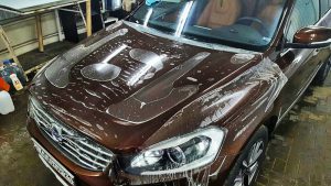 Бронирование передней части автомобиля антигравийной полиуретановой пленкой SunTek, тонировка задней...