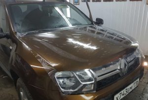 Бронирование капота антигравийной полиуретановой пленкой, тонировка - Renault Duster
