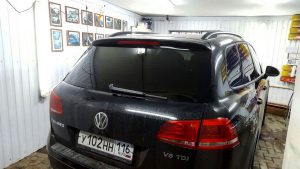 Тонировка задней части авто пленкой Llumar ATR - VW Touareg