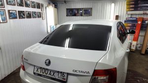 Тонировка задней части авто пленкой Llumar ATR - Skoda Octavia
