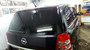 Тонировка задней части авто пленкой Llumar ATR - Opel Zafira
