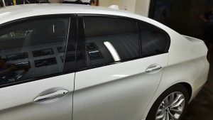 Тонировка задней части авто пленкой Llumar ATR - BMW 5-series