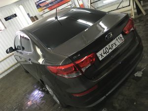 Тонировка задней части авто пленкой Armolan Onyx 05% - Kia Rio