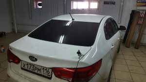 Тонировка задней части авто пленкой Llumar ATR 05% - Kia Rio