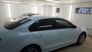 Тонировка задней части авто пленкой Lumar ATR 05% - VW Jetta