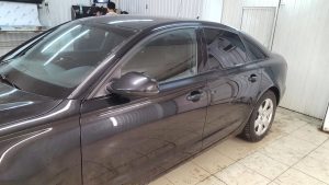 Тонировка, оклейка решетки радиатора черной глянцевой пленкой - Audi A6
