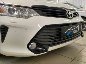 Оклейка всех хромированных деталей черной пленкой - Toyota Camry