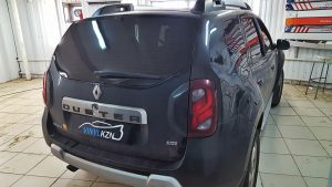 Тонировка задней части авто плёнкой Carbon 05% - Renault Duster