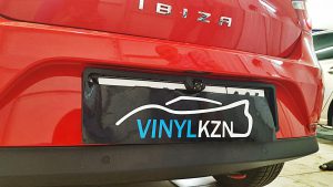 Установили камеру заднего вида с монитором на зеркало Seat Ibiza