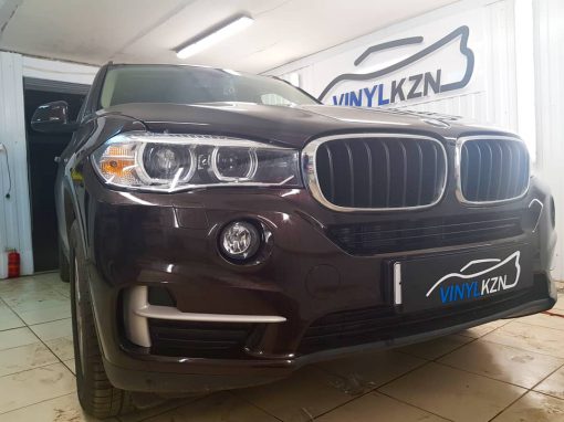 Бронирование передней части кузова пленкой от немецкого производителя Oraguard — BMW X5
