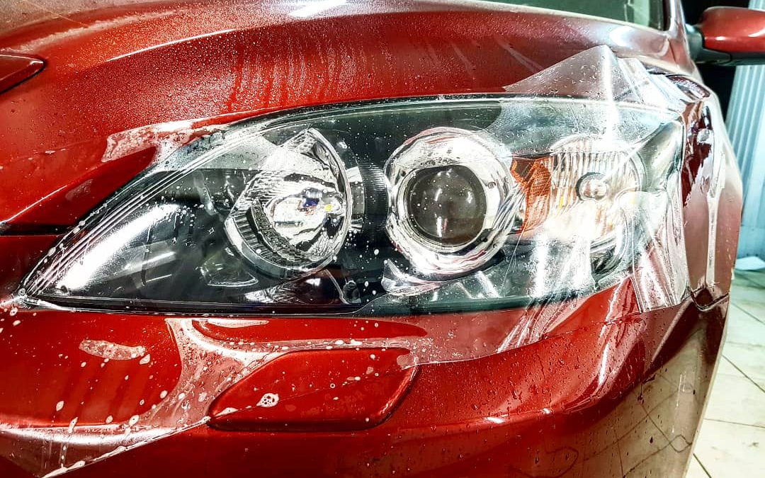 Бронирование фар автомобиля Mazda 3