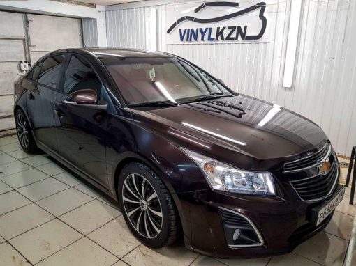 Тонирование всех стекл, кроме лобового, пленкой Llumar 95% — Chevrolet Cruze