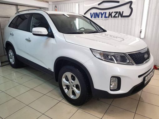 Забронировали переднюю часть автомобиля виниловой пленкой ORAGUARD — Kia Sorento